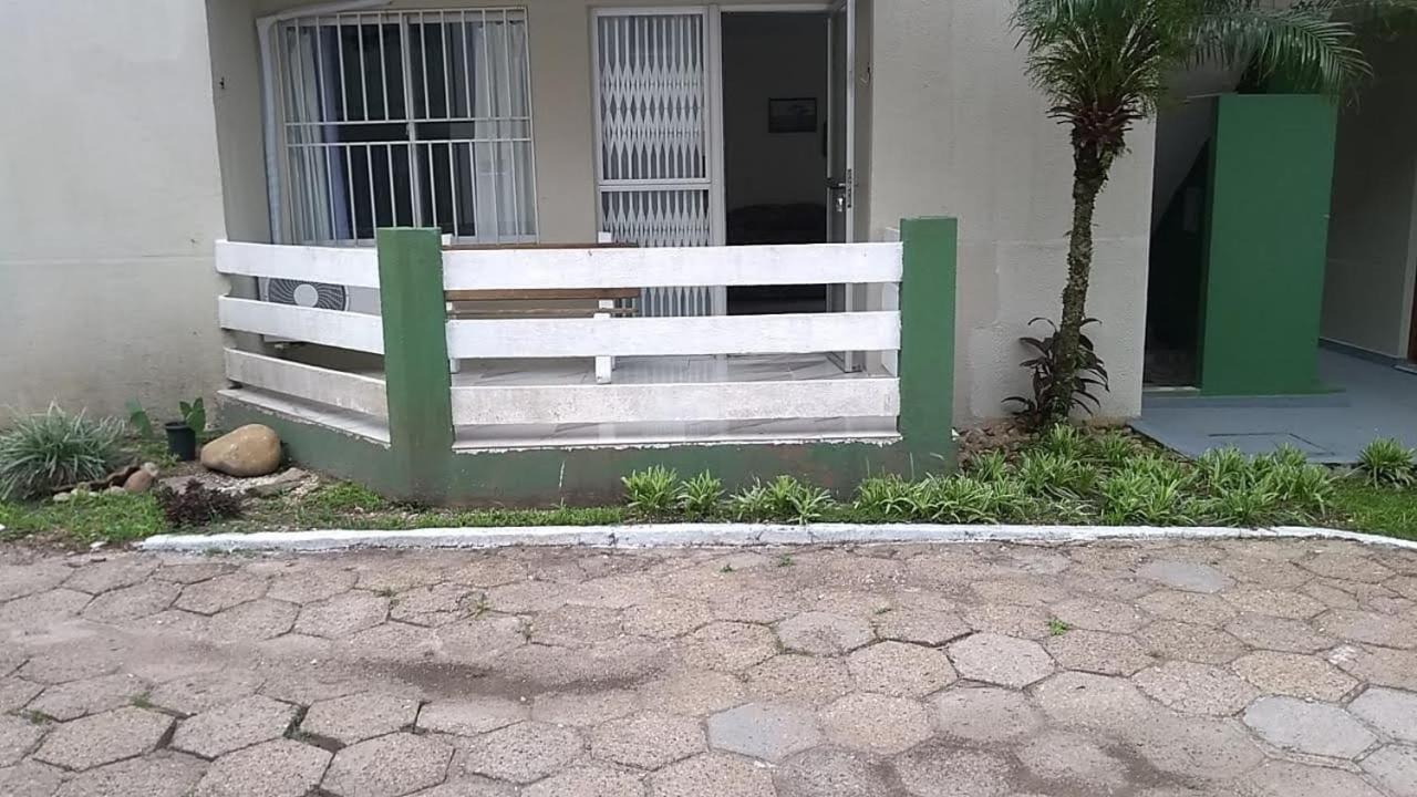Apto Terreo A 50 Metros Do Mar Em Condominio Com Piscinas Maravilhosas Guaratuba Eksteriør bilde
